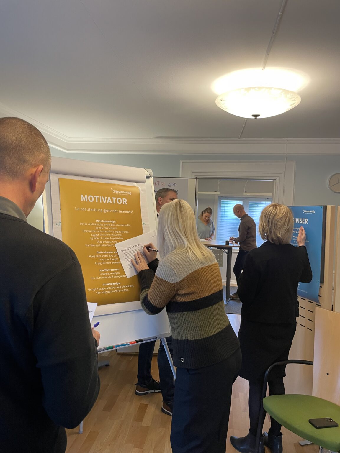 Deltakere i workshop om teamutvikling